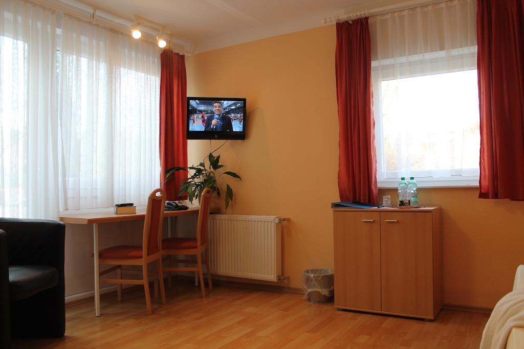 Hotel Brigitte Bad Krozingen Oda fotoğraf